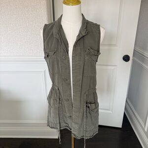 Mossimo Supply Co. Olive Sleeveless Women's Vest XS